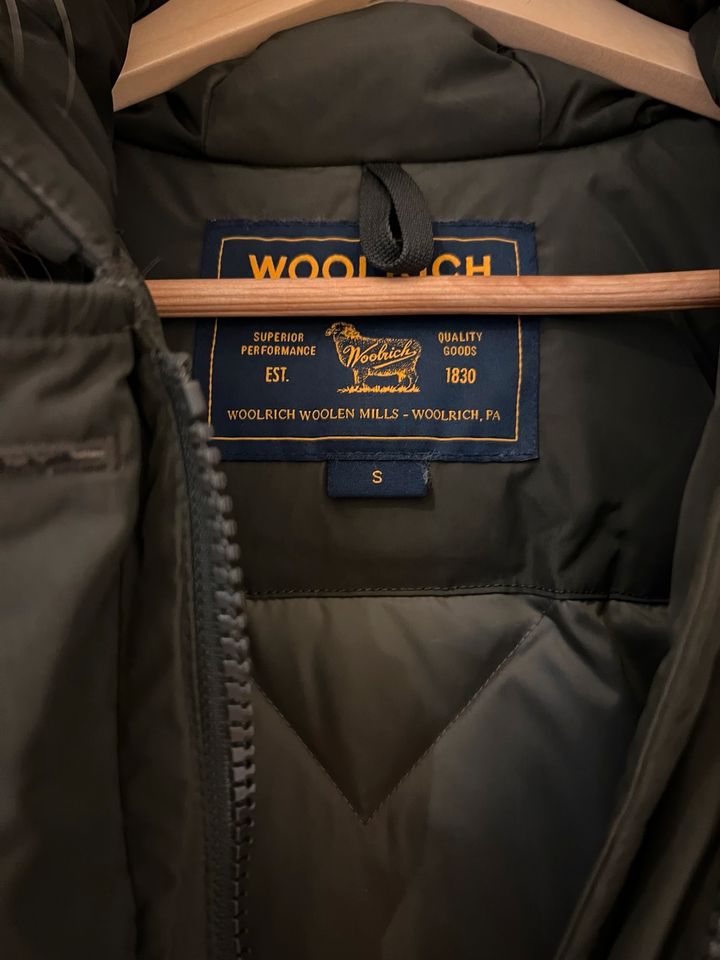 Woolrich Luxury Arctic Parka mit abnehmbaren Fell in Ergolding