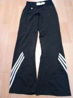 Gut-Sehrgut erhaltene orginal Adidas Hose 122 Niedersachsen - Neuenhaus Vorschau