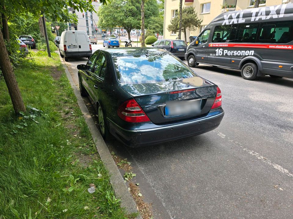 Mercedes e 280, V6, 3.0 Liter Benziner in Hamburg