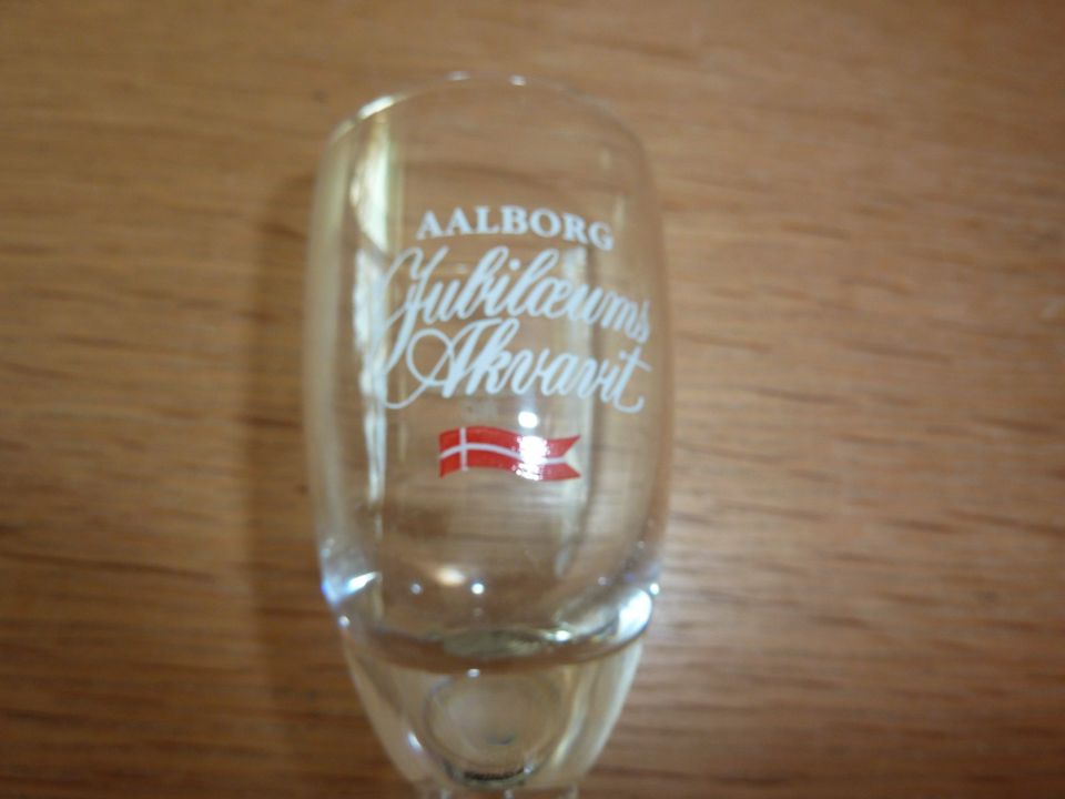 AALBORG JUBILÄUMS AKVAVIT GLAS - SCHNAPSGLAS - 0,2 CL - 16 CM in Düsseldorf