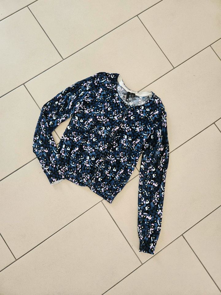 Weste mit Blumen allover Print von H&M in Viernheim