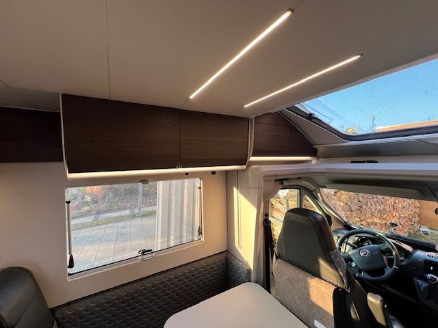 Adria Matrix Supreme 670 SL Top Ausstattung&Vollversicherung in Regensburg