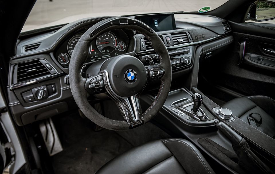 BMW M4 GTS 1 of 700 mieten Sportwagen Coupé Berlin in Berlin