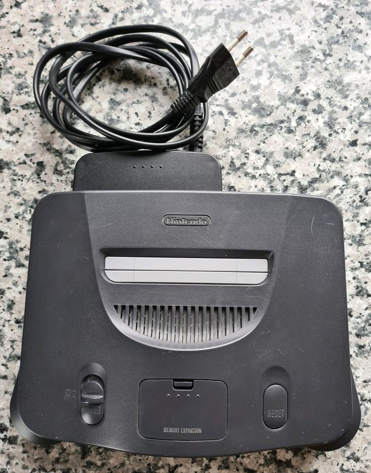 Nintendo 64 Konsole Controller 3 Spiele Einsteigerset in Wehringen