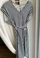 H&M Kleid gestreift weiß Gr.36 Navy Blue Sommerkleid Hessen - Rauschenberg Vorschau