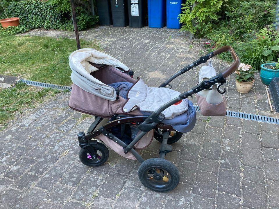 Kinderwagen Violetto 3€ in Potsdam
