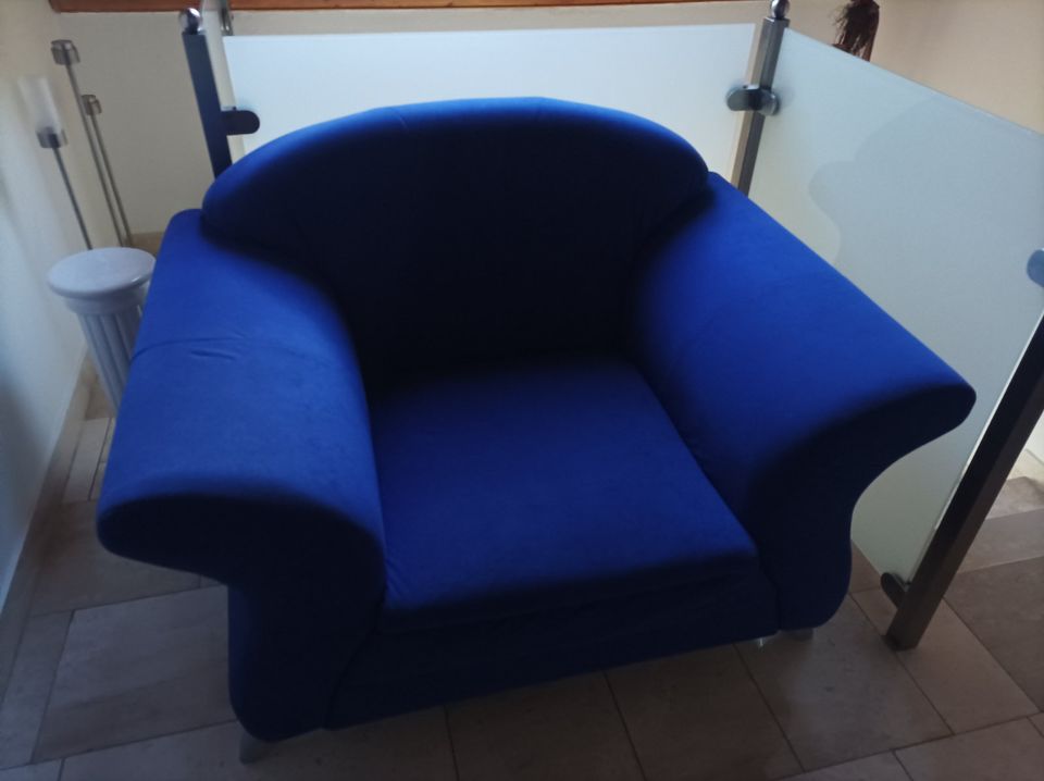 Schöner Wohnzimmer Sessel Blau in Burgau