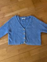 Strickjacke, lavendel, Gr XS, Bershka Frankfurt am Main - Bockenheim Vorschau