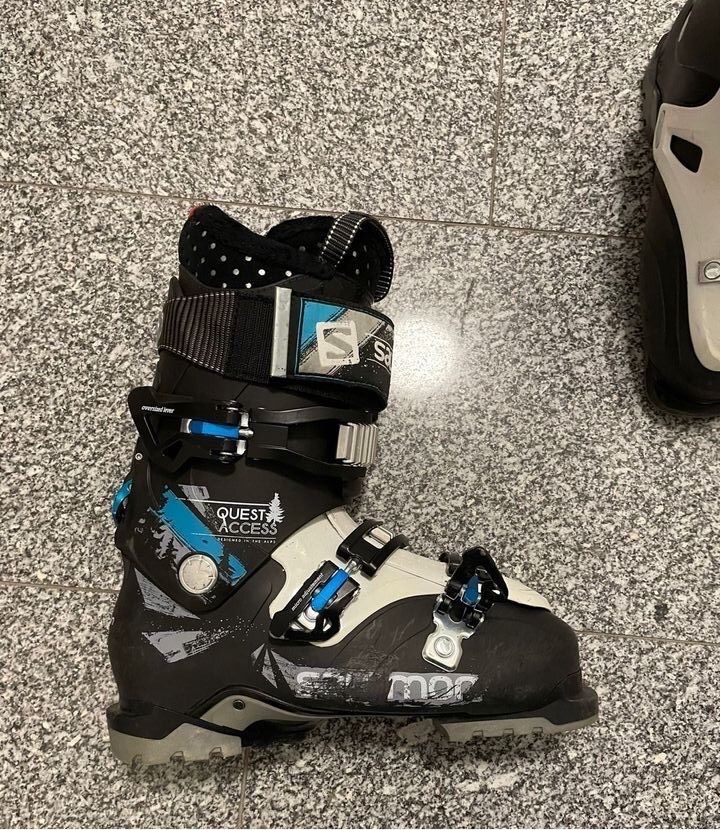 Ski-Schuhe Salomon, Skischuhe in Endingen