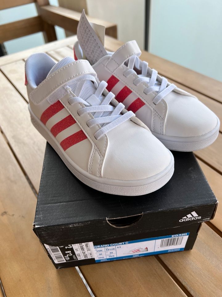 Neue Adidas Sneakers Grand Court C Gr. 31 in OVP in Rudolstadt