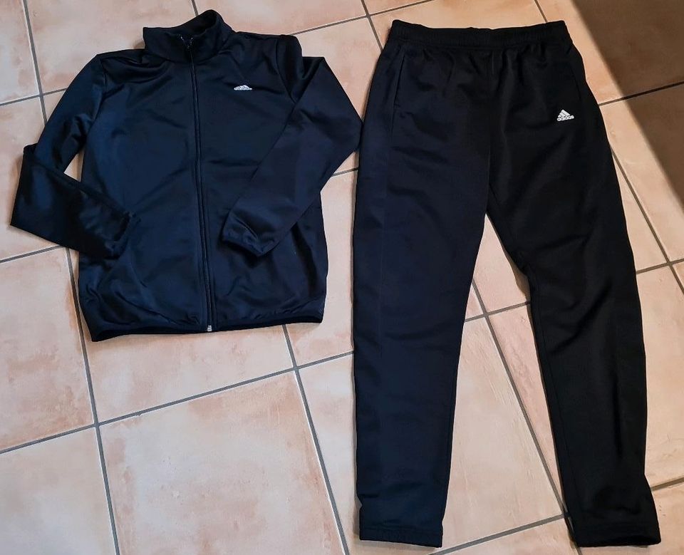 Neu! Adidas Trainingsanzug Primegreen schwarz Größe 164 in Niedersachsen -  Aurich | eBay Kleinanzeigen ist jetzt Kleinanzeigen