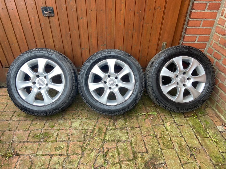 3x DBV Felgen 7x16 & Winterreifen  225 55 16 Michelin BMW e39 in Brockum