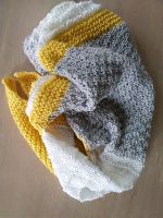 Handgestricktes Tuch Schal NEU Nordrhein-Westfalen - Kirchlengern Vorschau