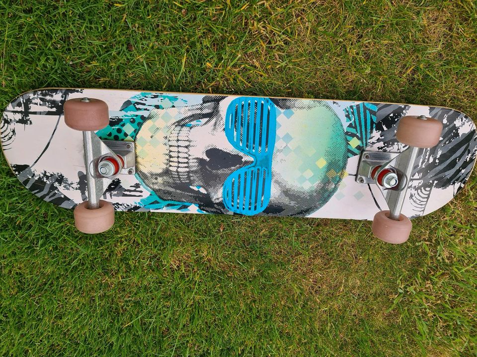 Cooles Skateboard ca. 78cm in Großbeeren