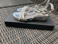 TAMARIS NEU Sandalen echtes Leder in Silber Gr.37 Baden-Württemberg - Bühl Vorschau