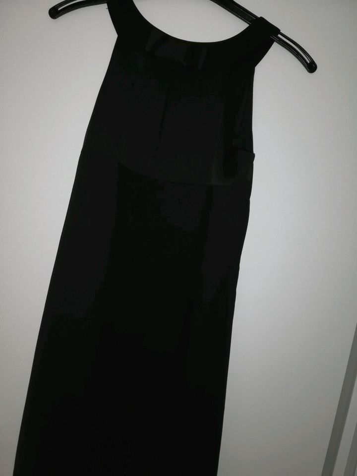 Schwarzes Kleid in Winnenden