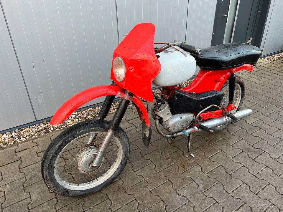 Simson Star SR4-2 1965 Moped Mofa Roller IFA E8 in Osterweddingen