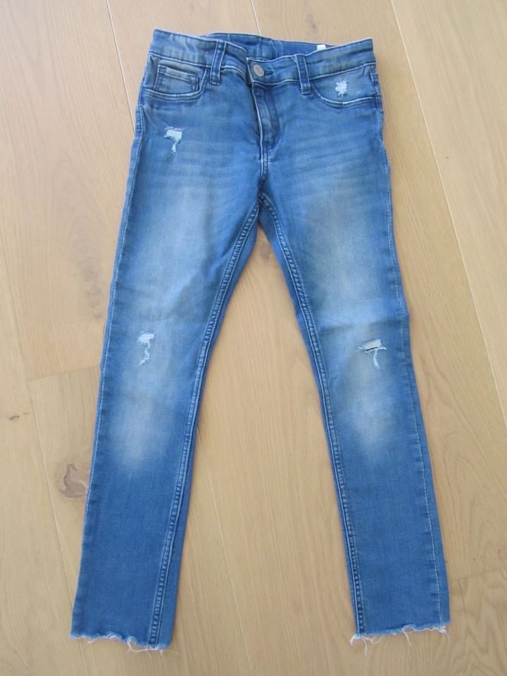 blaue Jeanshose  Gr. 128 H&M SkinnyFit in Bad Dürrheim