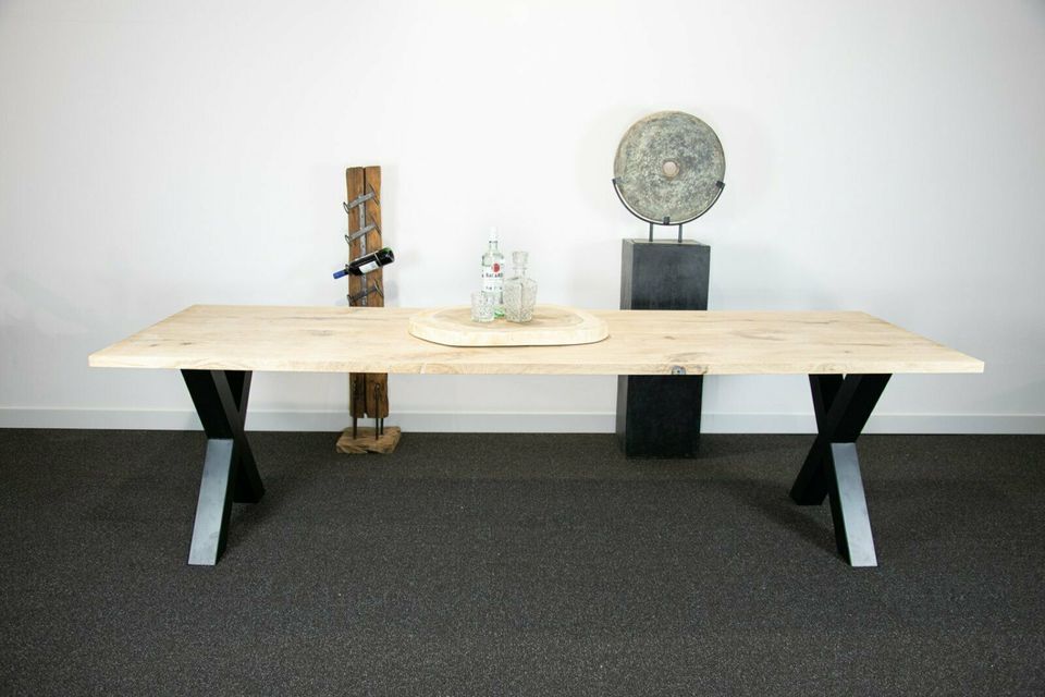 Eiche Bohlentisch 240x100 "JEDE GRÖßE MÖGLICH"  Esstisch Massiv Küchentisch Unverleimt Massivholztisch Eichentisch Wohnzimmertisch Holztisch Design Tisch Stahlbeine Edelstahl Tischbeine in Ochtrup