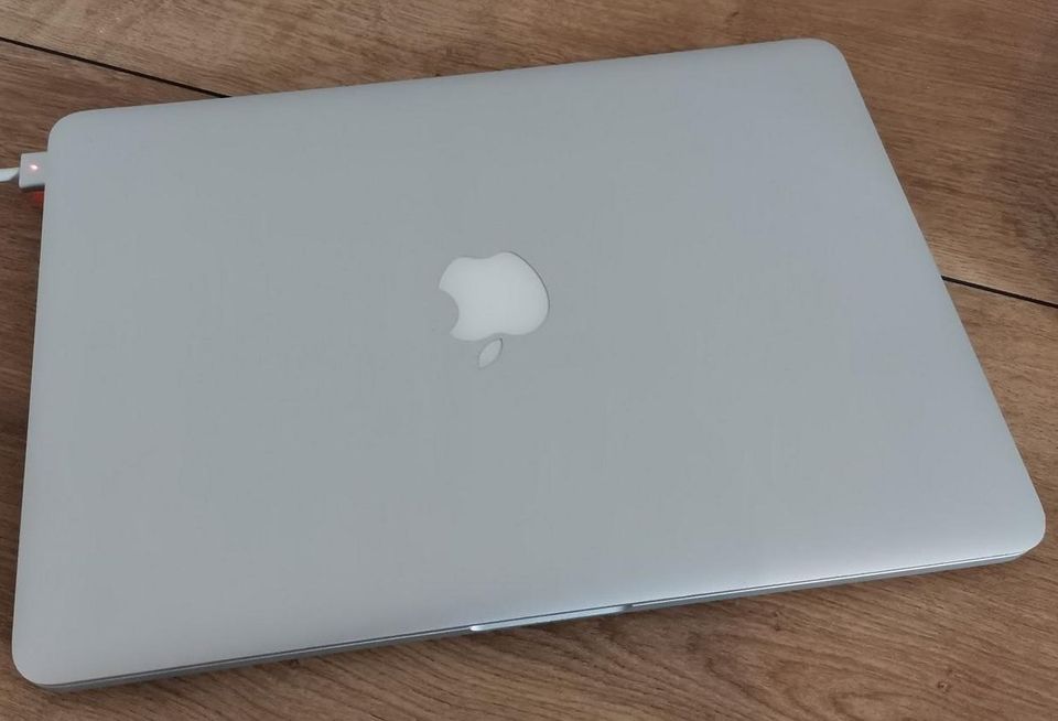 MacBook Pro (Retina 13 Zoll, Anfang 2015) in Melle