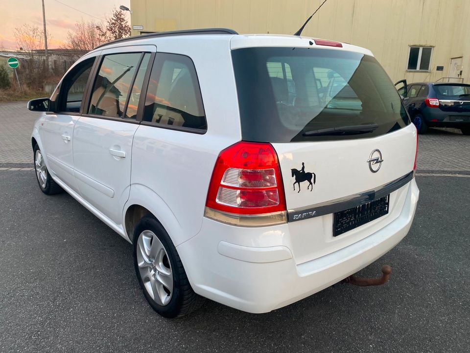 Opel Zafira Family 7 Sitze TÜV neu Service neu in Schwabach