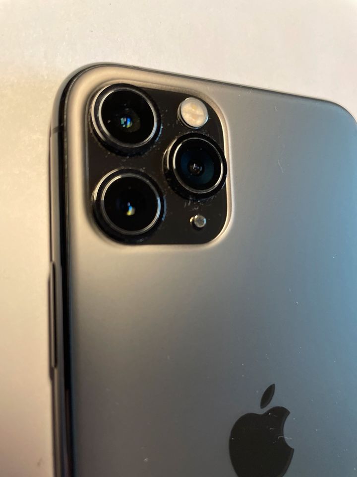 iPhone 11 Pro 64GB Space Grey super Zustand in Stolberg (Rhld)