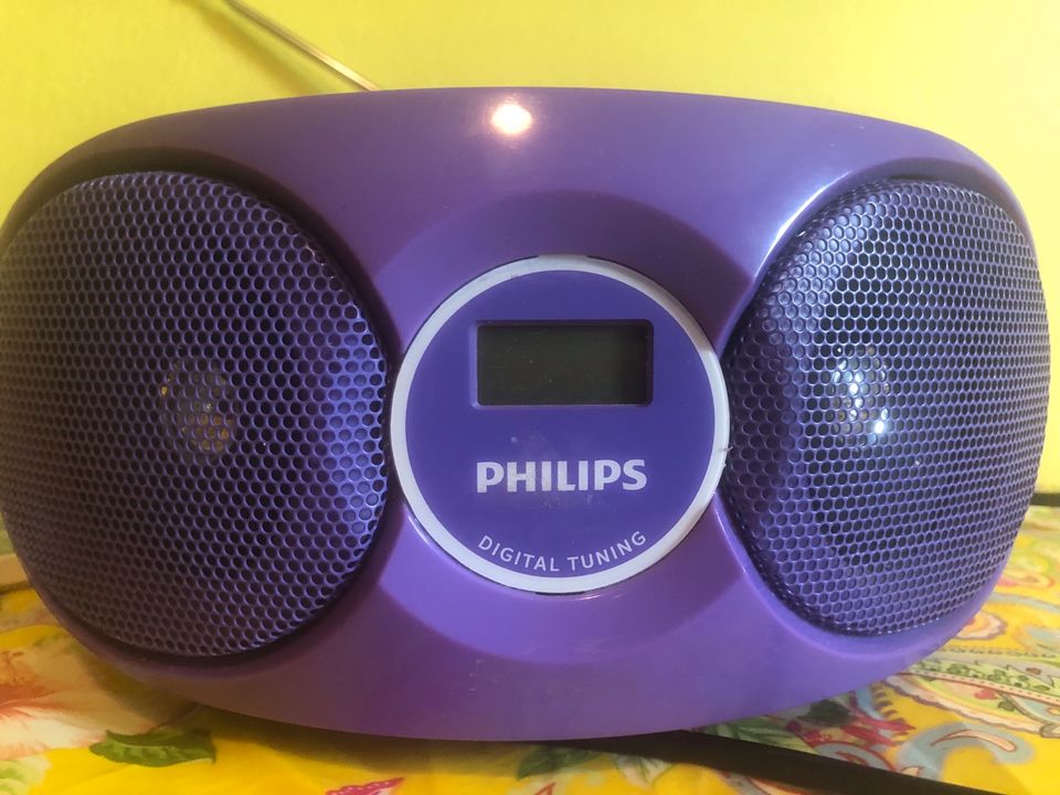 Philips AZ215V/12 CD RADIO in Berlin