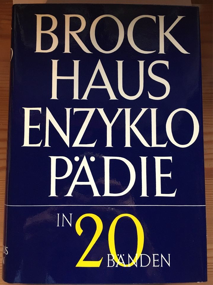 Brockhaus Enzyklopädie, 17. Auflage 1966 in Brannenburg