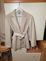 Blazer mit Bindegürtel Niedersachsen - Oldenburg Vorschau