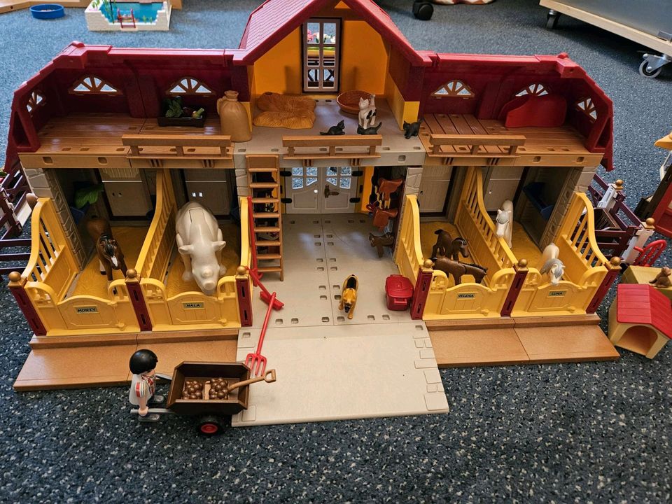 Playmobil großer Reiterhof mit Paddocks 5221 + 3 Pferdeboxen in Erkrath