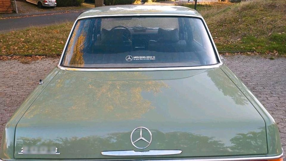 Sehr guter Mercedes 200 D Strichacht /8 in Bonn