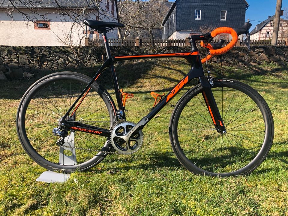 57er KTM Revelator mit Dura Ace 9000er Di2 Gruppe DuraAce in Rochlitz