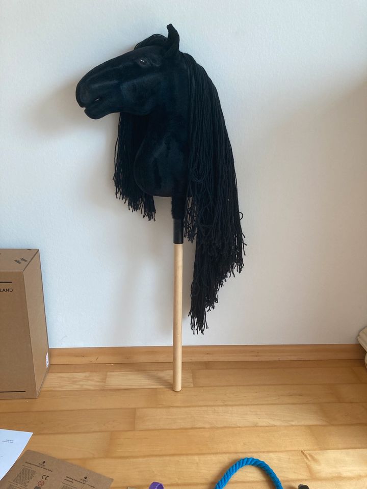 Humma Horse Hobby Horse Friese L Allrounder+ Zubehör in Herne