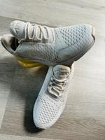 Damen Schuhe Nike in Größe 40 weiß + Sporttasche Hessen - Rodgau Vorschau
