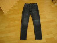 Damen H&M schöne Stretch Jeans Hose Gr.36 blau Neu Nordrhein-Westfalen - Sankt Augustin Vorschau