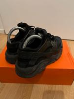 Nike Huarache 38,5-40,5 schwarz München - Berg-am-Laim Vorschau