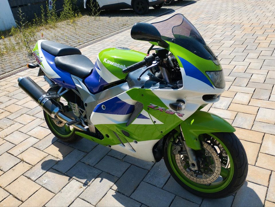 Motorrad Kawasaki Ninja ZX 9R.    900B in Kelsterbach