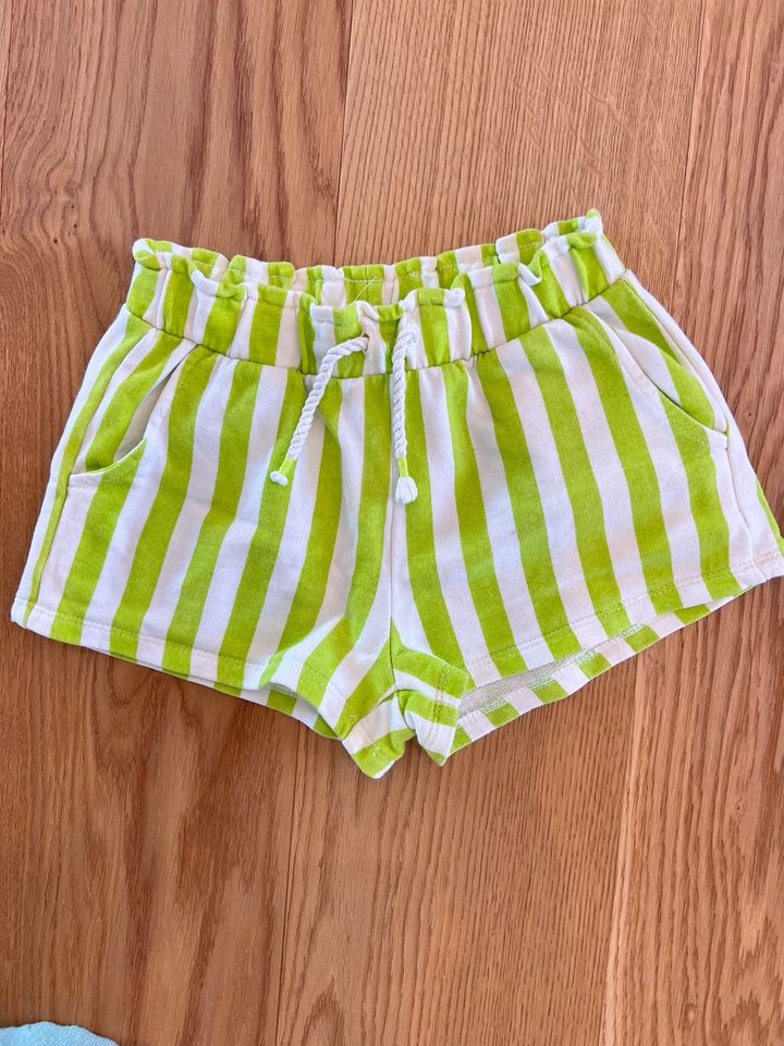 ZARA Shorts Gr. 128 in Lengede