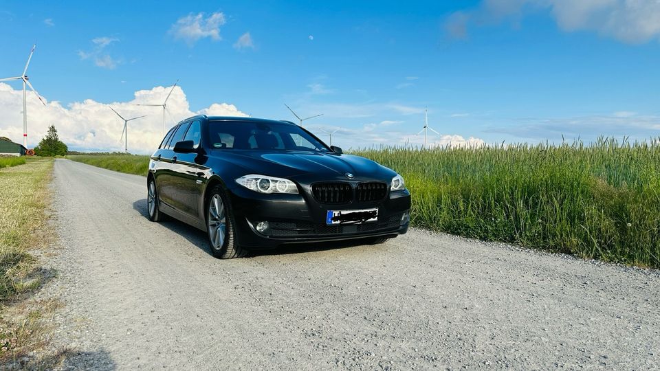 BMW F11 530d Touring Vollausstattung in Lübeck