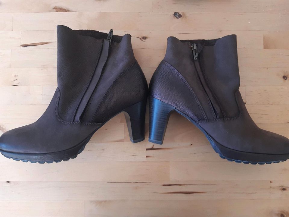 Tamaris Ankle Boots braun, Größe 40 in Ratingen