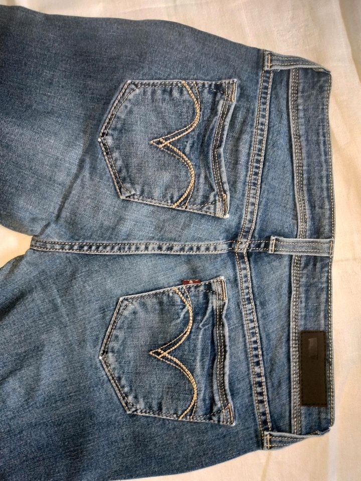 Levi's Herren Hose Jeanshose Gr. S W26/L32 blau in Stuttgart