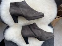Gabor Wildleder Stiefelette / Schuhe grau Gr. 4,5 / 37,5 Top Hannover - Mitte Vorschau