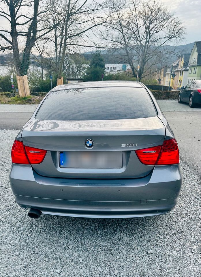 BMW 3er E90 318i in Lahnstein