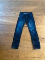 Jeans von H & M, schmal geschnitten, Größe 170 München - Bogenhausen Vorschau