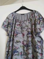 T-Shirt Gr. XL, grau mit Schmetterlingen grau, rosa, lila Nordrhein-Westfalen - Ense Vorschau