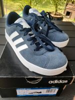 Adidas Hallenturnschuhe 33 Schleswig-Holstein - Rendsburg Vorschau