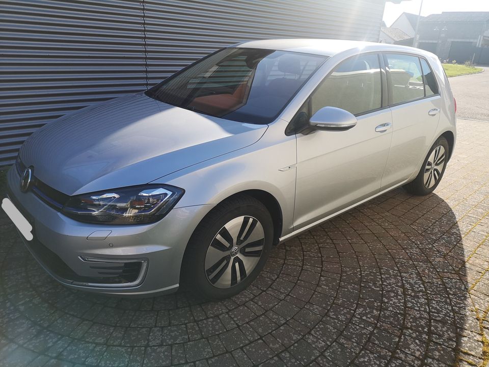 Volkswagen e-Golf in Wüstenrot