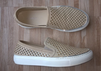 CALVIN KLEIN Slipper Schuhe Damen Lochmuster - 38 - beige silber Nordrhein-Westfalen - Neuss Vorschau