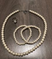 Perlenkette mit zwei Armbändern und Ring Nordrhein-Westfalen - Hemer Vorschau