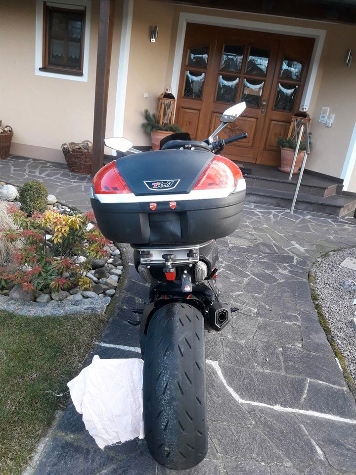Motorrad Ducati Diavel 1200 in Kühbach